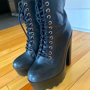 Steve Madden Leather Boots